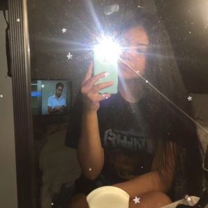 Meet your Posher, Jade